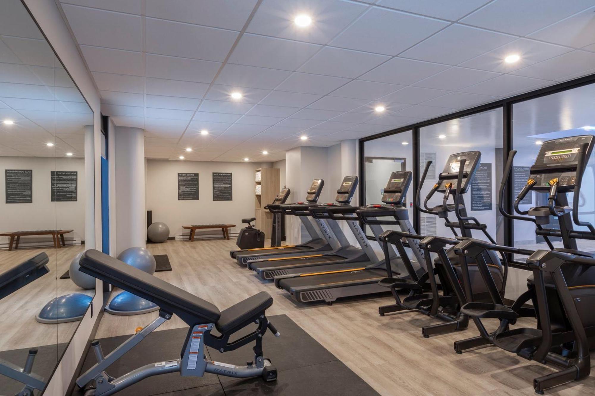 Hotel St-jean-sur-richelieu Congres By Ihg 3*